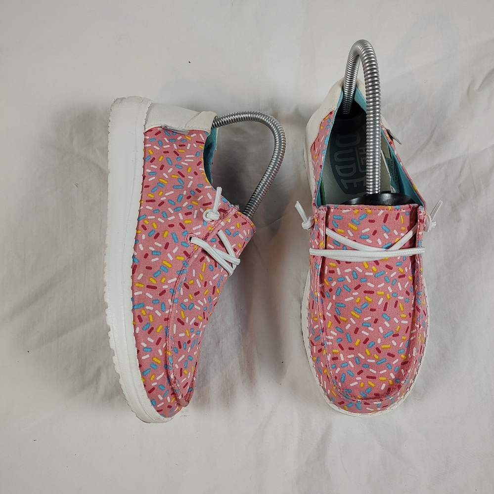 Hey Dude Wendy Youth Birthday Pink Sprinkles Slip-On Shoes Youth 5 Women's 6 - Picture 2 of 10